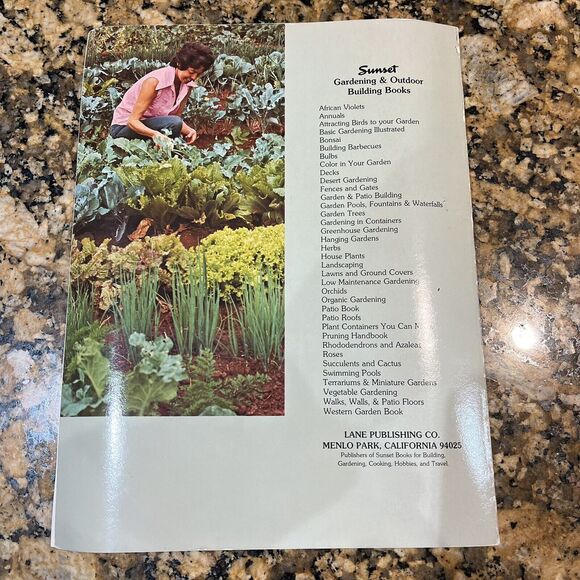 Vintage Vegetable Gardening Book Paperback 1977 - Picture 5 of 7